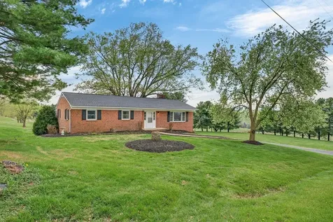 3259 Zion Church Road Broadway VA 22815