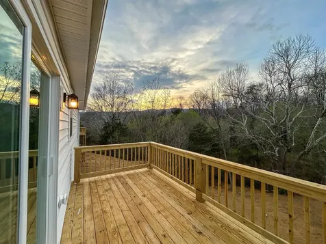 244 Locustdale Loop Shenandoah VA 22849