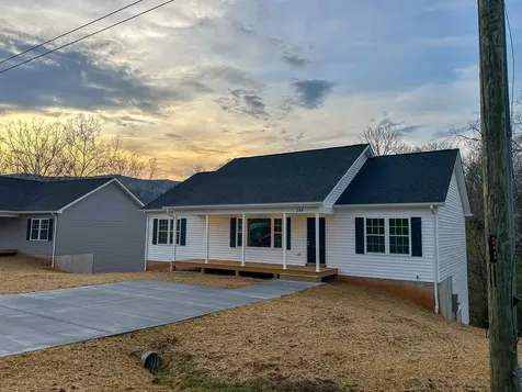 244 Locustdale Loop Shenandoah VA 22849