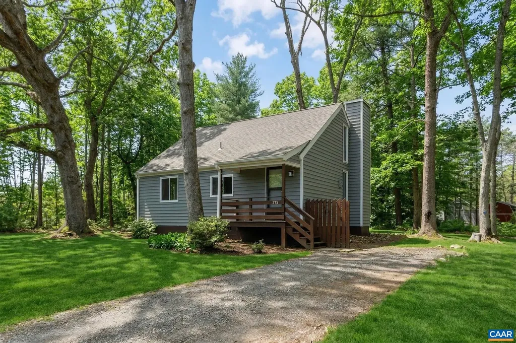375 Fence Road Earlysville VA 22936