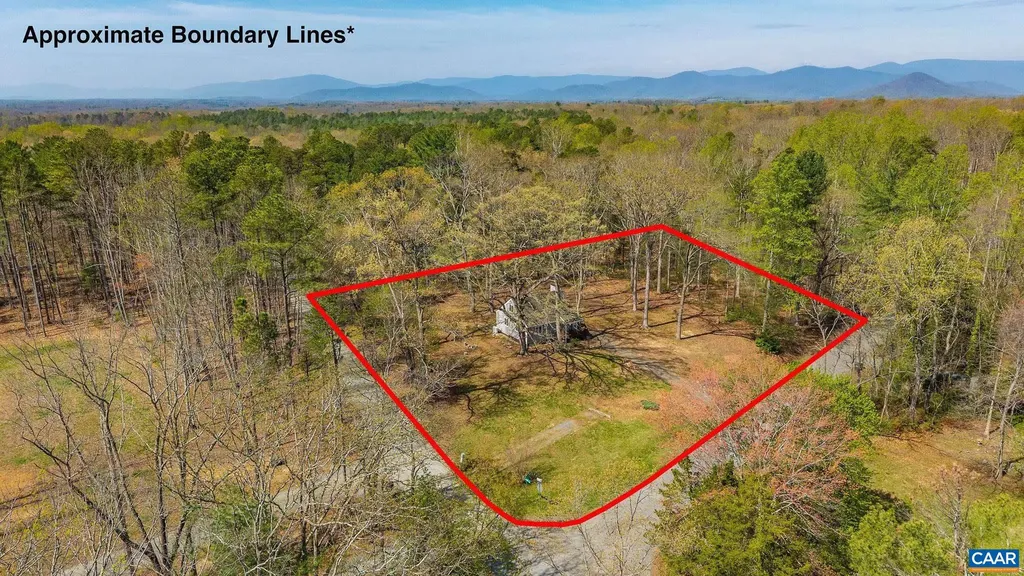 375 Fence Road Earlysville VA 22936