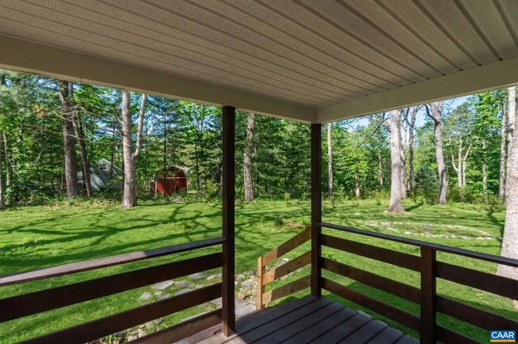 375 Fence Road Earlysville VA 22936