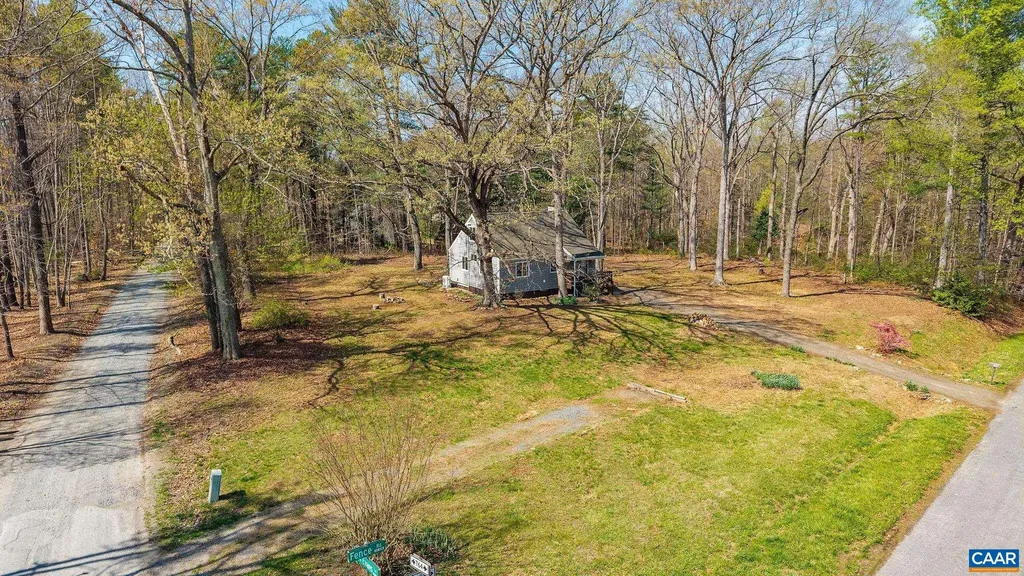 375 Fence Road Earlysville VA 22936