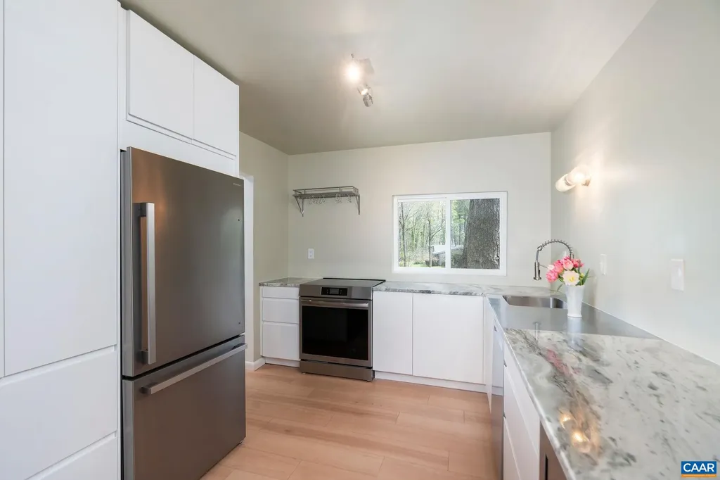 375 Fence Road Earlysville VA 22936
