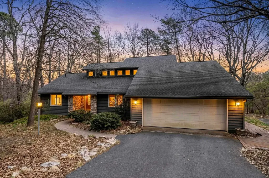 3229 Hopkins Drive Mcgaheysville VA 22840