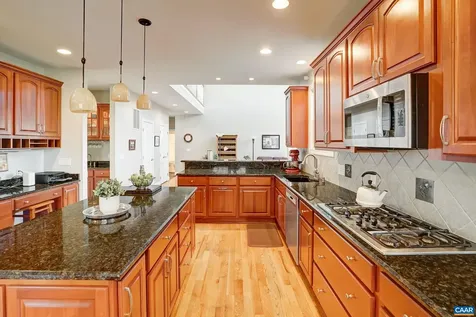 820 Carlyle Place Charlottesville VA 22903