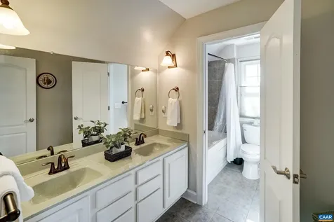 820 Carlyle Place Charlottesville VA 22903