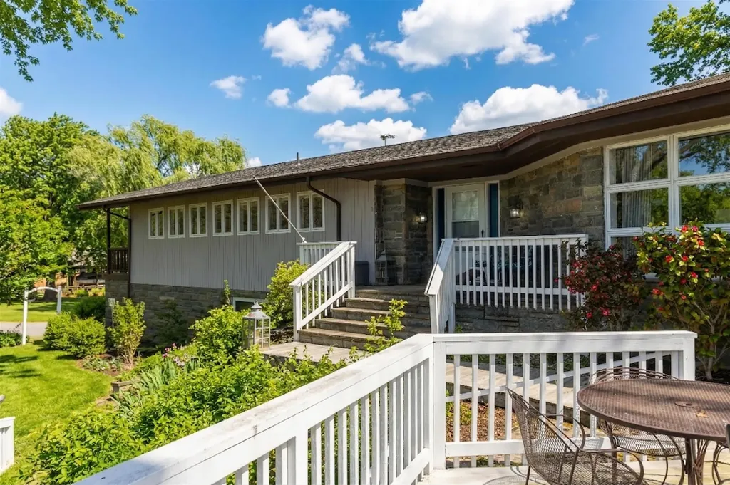 1743 Lakeshore Drive N Louisa VA 23093