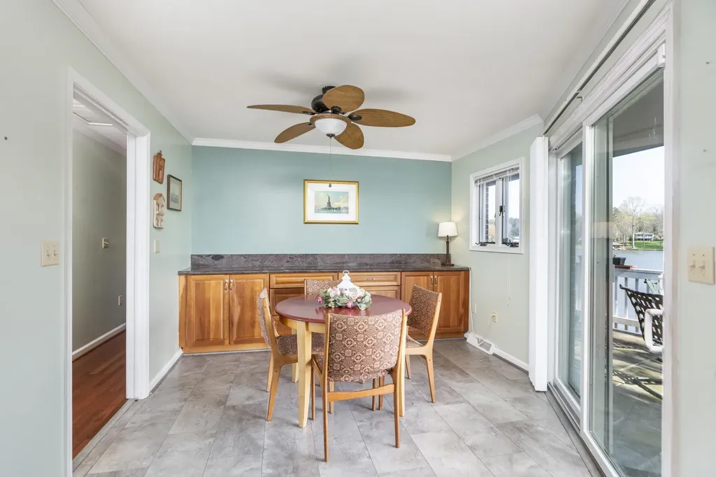 1743 Lakeshore Drive N Louisa VA 23093