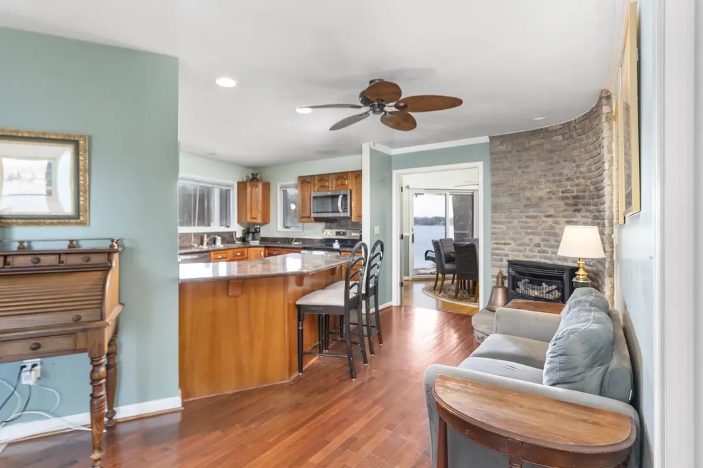 1743 Lakeshore Drive N Louisa VA 23093