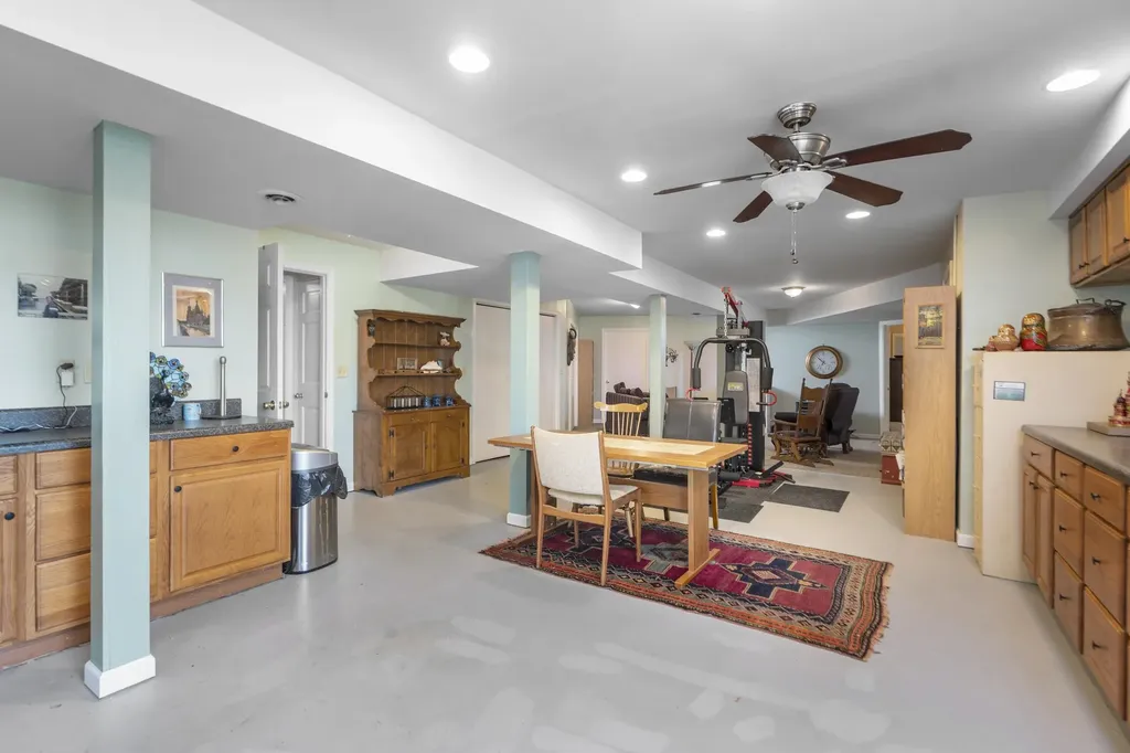 1743 Lakeshore Drive N Louisa VA 23093
