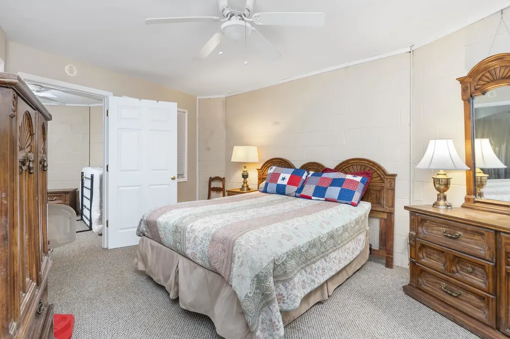 1743 Lakeshore Drive N Louisa VA 23093