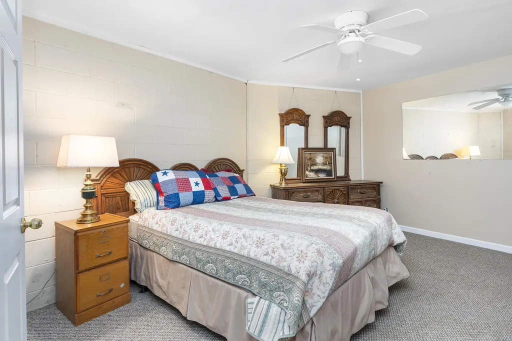 1743 Lakeshore Drive N Louisa VA 23093