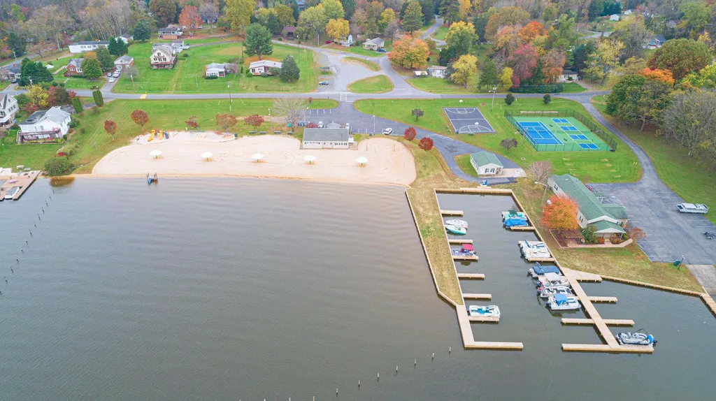 1743 Lakeshore Drive N Louisa VA 23093
