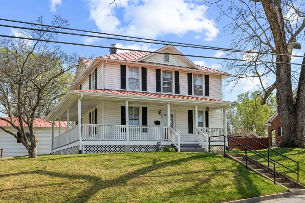 688 Florence Avenue Waynesboro VA 22980
