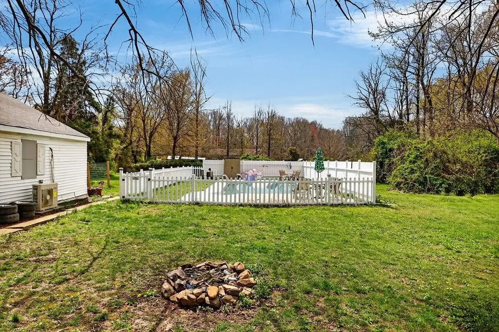 345 Lake Drive Crimora VA 24431