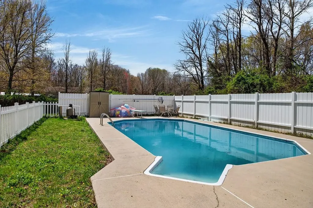 345 Lake Drive Crimora VA 24431