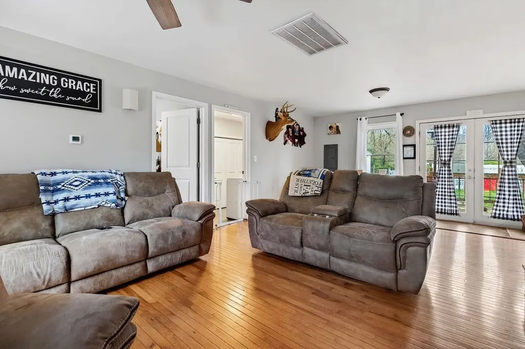 345 Lake Drive Crimora VA 24431