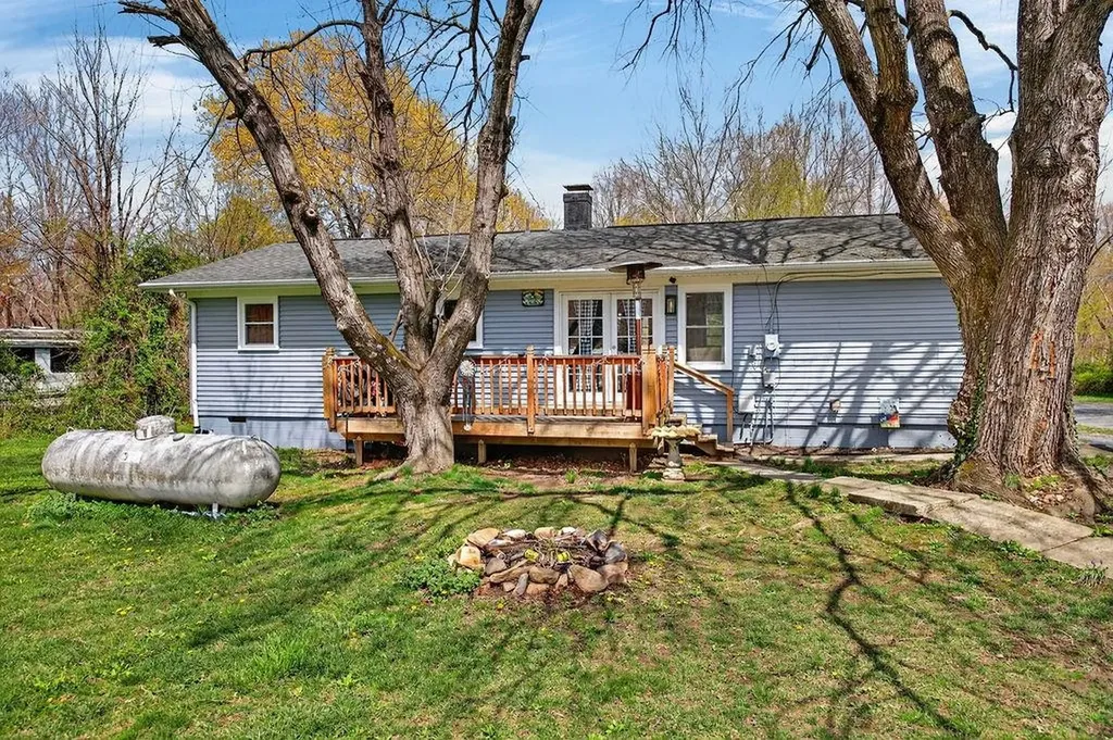 345 Lake Drive Crimora VA 24431