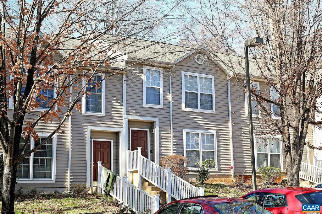118 Hartford Court Charlottesville VA 22902