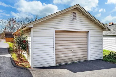 826 Selma Boulevard Staunton VA 24401