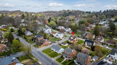 826 Selma Boulevard Staunton VA 24401