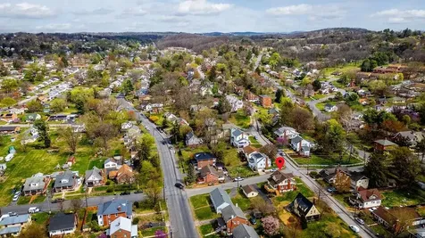 826 Selma Boulevard Staunton VA 24401
