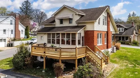 826 Selma Boulevard Staunton VA 24401
