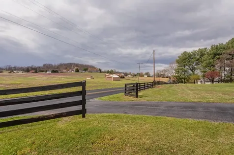 1098 Patterson Mill Road Grottoes VA 24441
