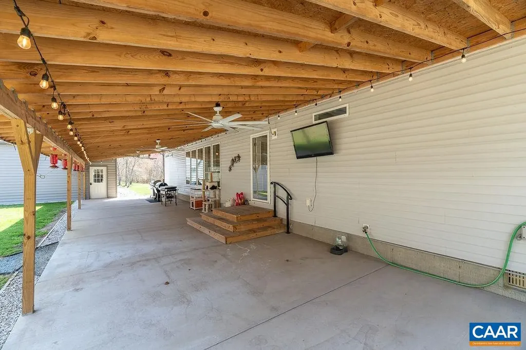 7246 Three Notch Road Louisa VA 23093