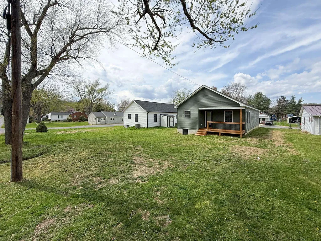 1710 Birch Avenue Buena Vista VA 24416