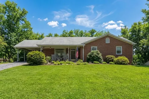 39 Our Lane Stuarts Draft VA 24477