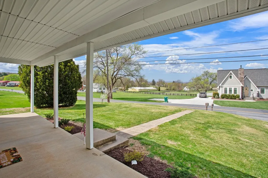 12204 Daphna Road Broadway VA 22815