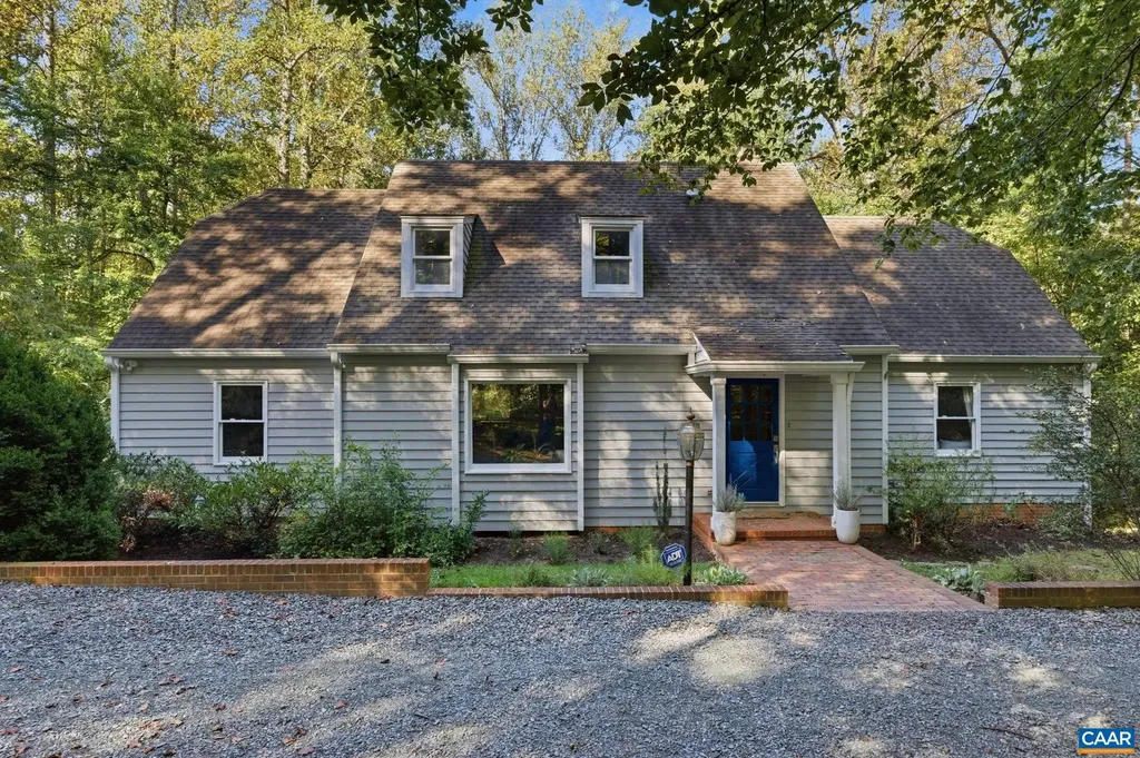 2404 Pine Garth Run Charlottesville VA 22901