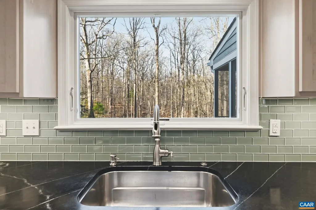2404 Pine Garth Run Charlottesville VA 22901