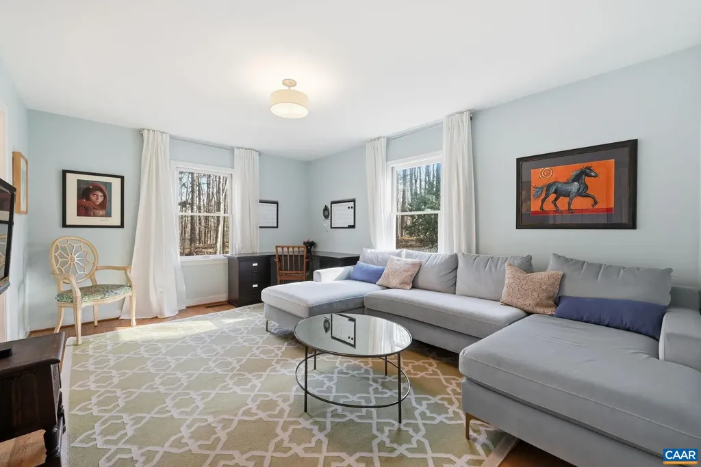 2404 Pine Garth Run Charlottesville VA 22901