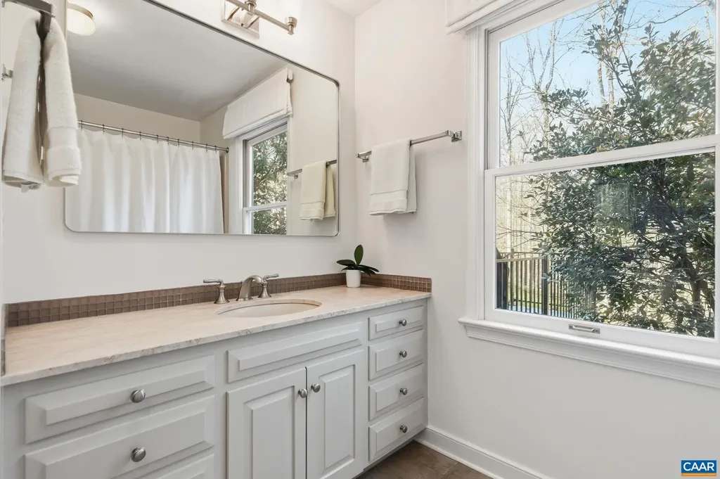 2404 Pine Garth Run Charlottesville VA 22901