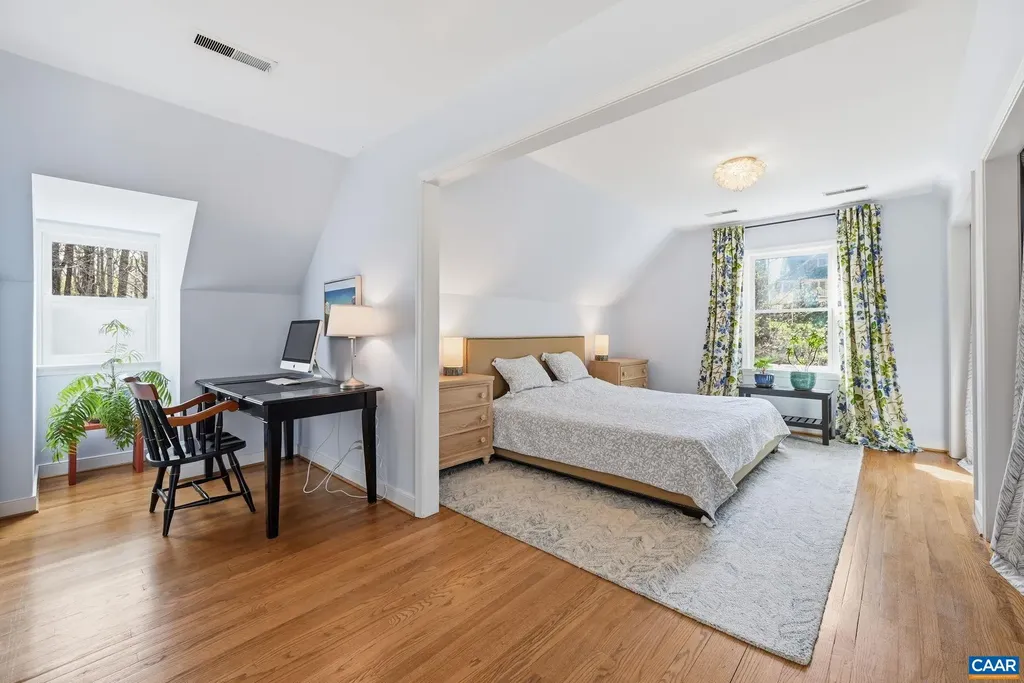 2404 Pine Garth Run Charlottesville VA 22901