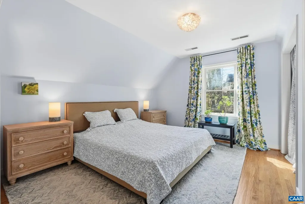 2404 Pine Garth Run Charlottesville VA 22901