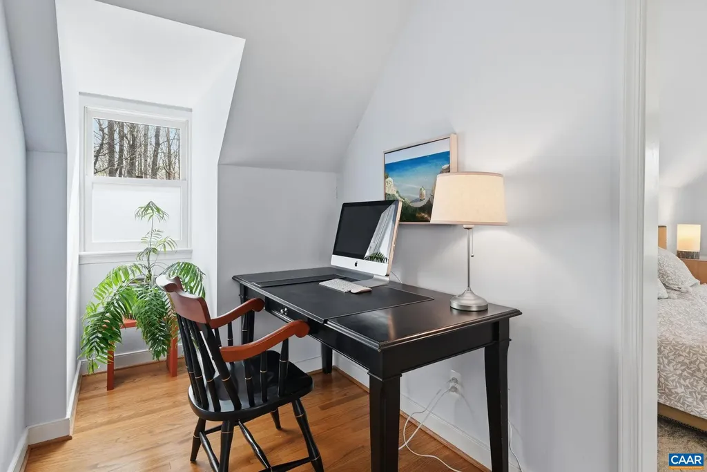 2404 Pine Garth Run Charlottesville VA 22901