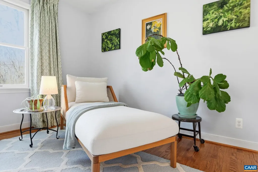 2404 Pine Garth Run Charlottesville VA 22901