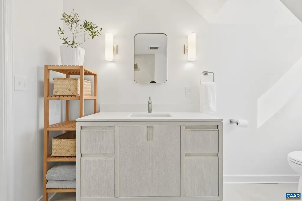 2404 Pine Garth Run Charlottesville VA 22901