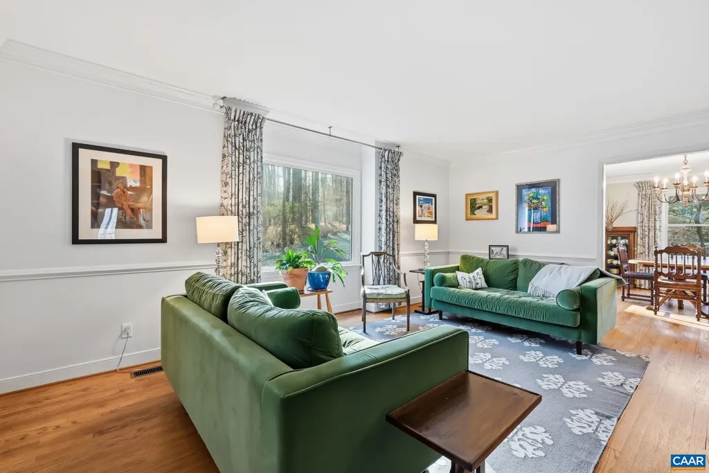 2404 Pine Garth Run Charlottesville VA 22901