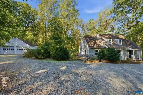 2404 Pine Garth Run Charlottesville VA 22901