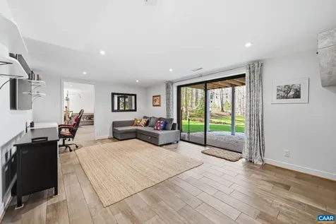 2404 Pine Garth Run Charlottesville VA 22901