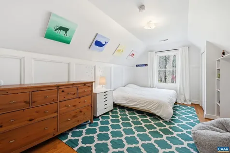 2404 Pine Garth Run Charlottesville VA 22901