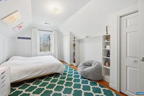 2404 Pine Garth Run Charlottesville VA 22901