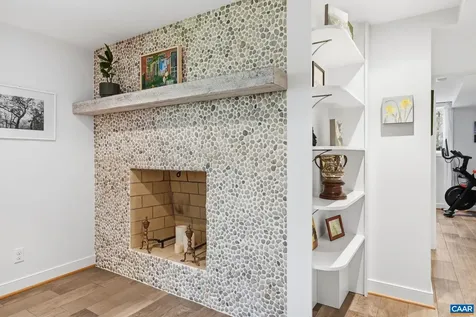 2404 Pine Garth Run Charlottesville VA 22901