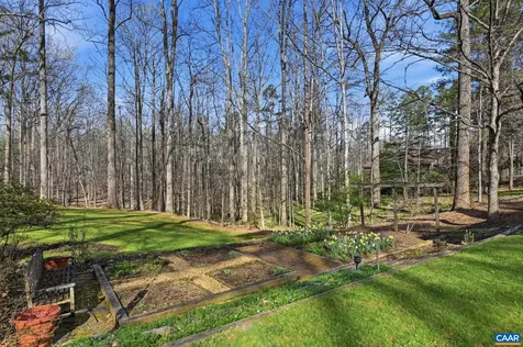 2404 Pine Garth Run Charlottesville VA 22901