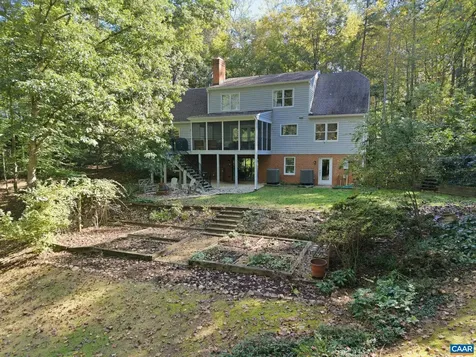 2404 Pine Garth Run Charlottesville VA 22901